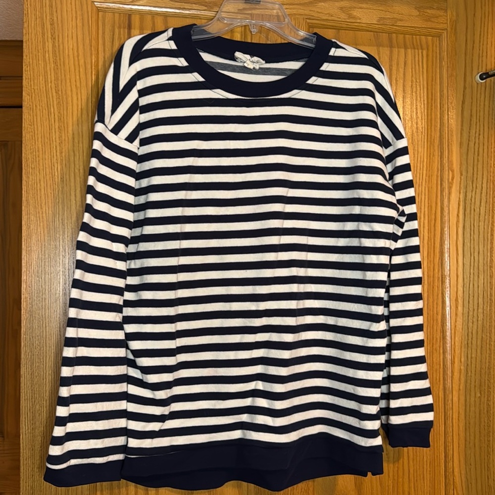 Betsey Boutique Navy blue women’s striped sweatshirt top material size Large